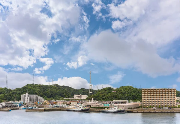 Kanagawa Japón Julio 2020 Remolcadores Barcos Pesca Amarrados Terminal Ferry — Foto de Stock