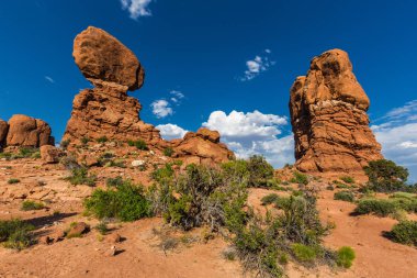 Utah, Amerika Birleşik Devletleri 'ndeki Arches Ulusal Parkı 'nda Balanced rock