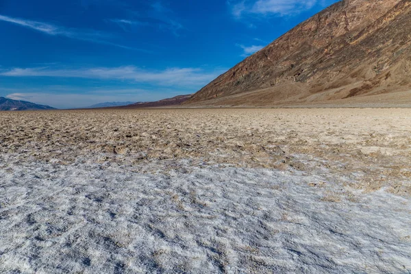 Kaliforniya 'da Ölüm Vadisi Milli Parkı 'nda Badwater Havzası, Amerika Birleşik Devletleri — Stok fotoğraf