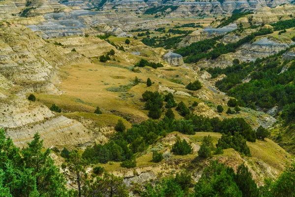 Bentonitický jíl v národním parku Theodora Roosevelta v Severní Dakotě, Spojené státy americké — Stock fotografie