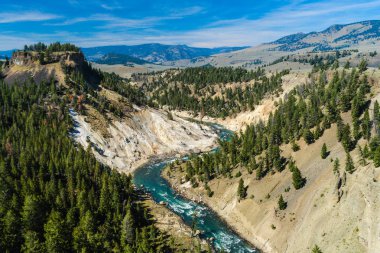, Wyoming, Amerika Birleşik Devletleri Yellowstone Milli Parkı 'nda Calcite Springs Overlook