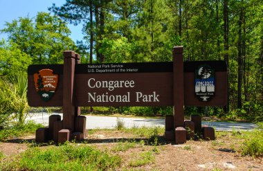 Güney Carolina 'da Congaree Milli Parkı giriş Işareti, Amerika Birleşik Devletleri
