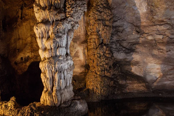 뉴멕시코 주 칼 즈 배드 동굴 국립공원 자연 입구 루트, 미국 — 스톡 사진