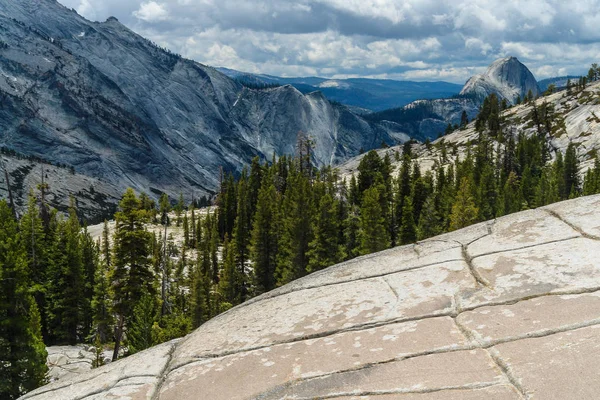 Olmstead Point a Yosemite National Park in California, Stati Uniti — Foto Stock