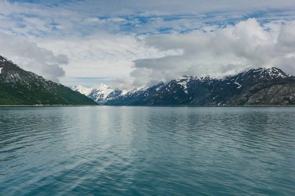 Rendu Inlet in Glacier Bay National Park in Alaska, Estados Unidos — Fotografia de Stock