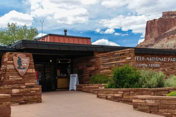 Besøkssenter i Capitol Reef nasjonalpark i Utah, USA royaltyfrie gratis stockfoto