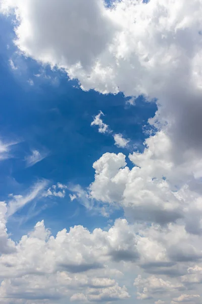 Хмарно Блакитне Небо Перед Дощем — стокове фото