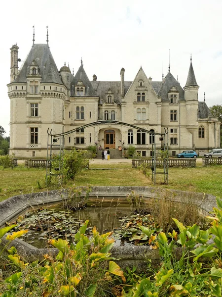 Yeni Mayapur, 15 Ağustos: Hare Krishna Tapınağı, manevi bir grubu ile bir kale Center'da, Fransa, 2018.