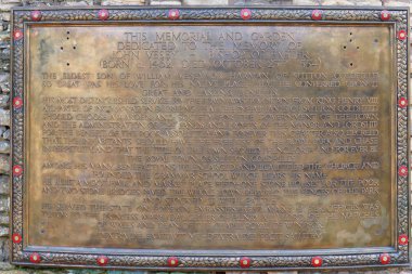 Sutton Coldfield, Ekim 13: Kutsal Trinity Parish Kilisesi, İngiltere'de 2018 girişinin önünde Hatıra plak