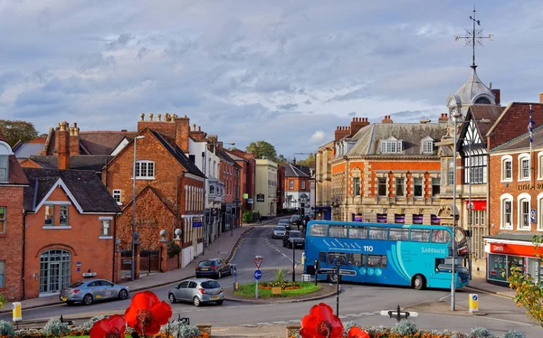 Sutton Coldfield, Ekim 13: bir çift katlı otobüs High Street,'nde 2018 şehir merkezi aracılığıyla sürüş