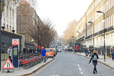 Londra, görünümü Montague St ve Bisiklet Kiralama İstasyonu, Bloomsbury, Aralık 27, İngiltere'de 2018