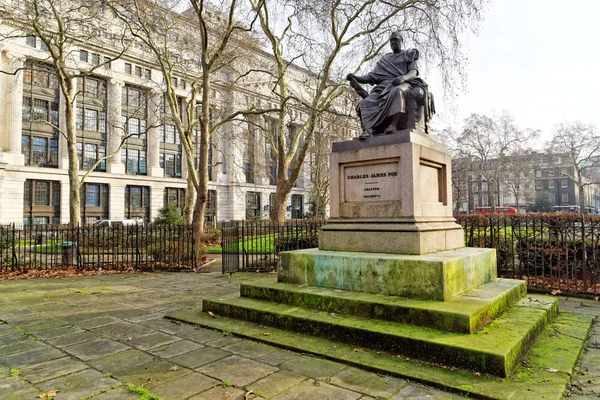 Statua Bronzo Charles James Fox Nel Bloomsbury Square Garden Londra — Foto Stock