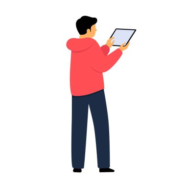 Bir adam elinde bir tablet tutuyor. İnternette çalışan genç bir adam..
