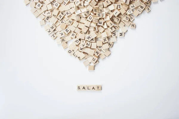 Buchstabensalat Aus Scrabble Steinen — Stok fotoğraf