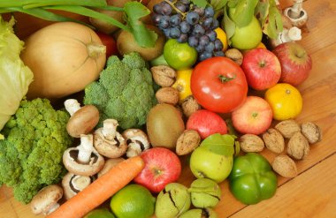birçok meyve ve sebzeler