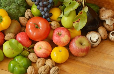 birçok meyve ve sebzeler