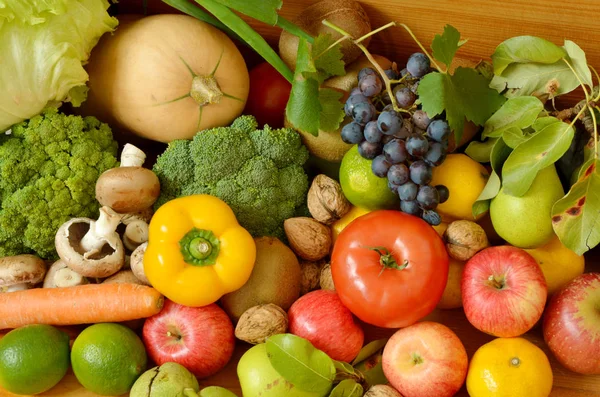 birçok meyve ve sebzeler