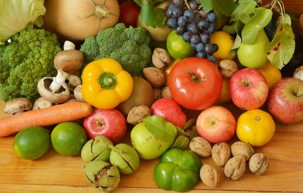 birçok meyve ve sebzeler