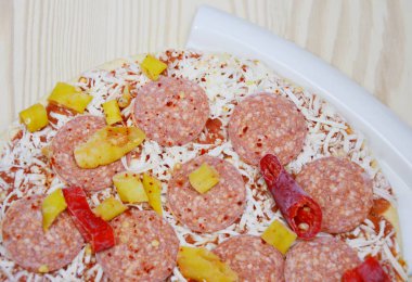 Donmuş pizza yakın çekim