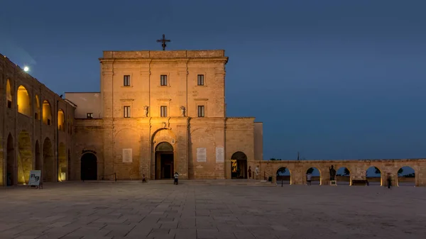 Santa Maria di Leuca kutsal gece görünümü
