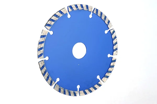 Řezací disky s diamanty - diamantové kotouče betonu izolované na bílém pozadí — Stock fotografie