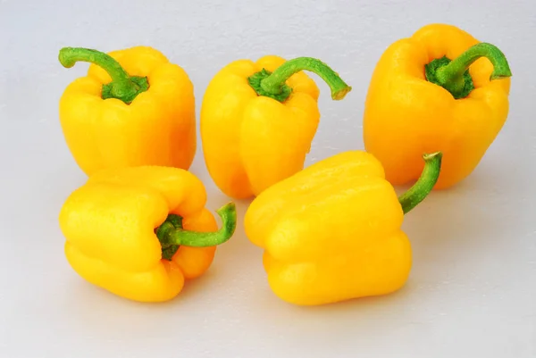 Yellow pepper isolated on a gray background — 스톡 사진