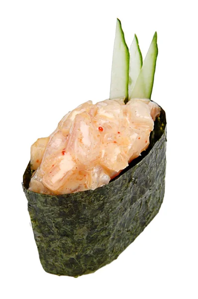 Sushi roll isolato su sfondo bianco. Primo piano del delizioso rotolo di sushi giapponese . — Foto Stock