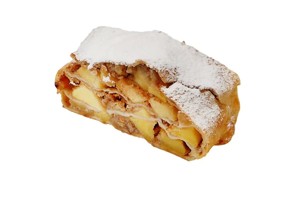 Смачний шматочок яблучного пирога ізольовано на білому тлі — стокове фото