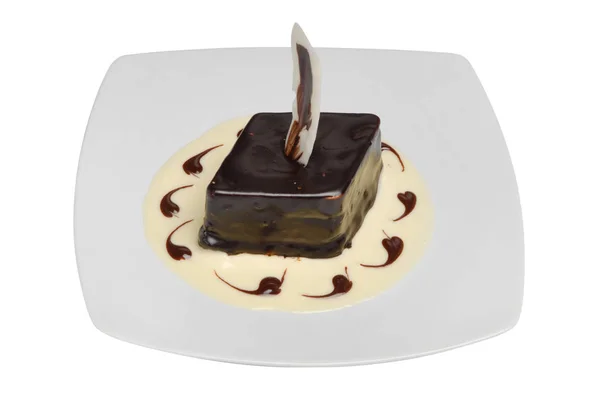 Fatia de chocolate Cheesecake no fundo isolado branco — Fotografia de Stock