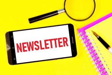 Haber bülteni - akıllı telefonunda bir mesaj. Haberler-ilginç finansal ve sosyo-politik olaylar, iş reklamları.