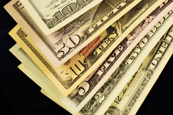 Notas Dólares Diferentes Denominações Dinheiro Americano Meio Pagar Por Bens — Fotografia de Stock