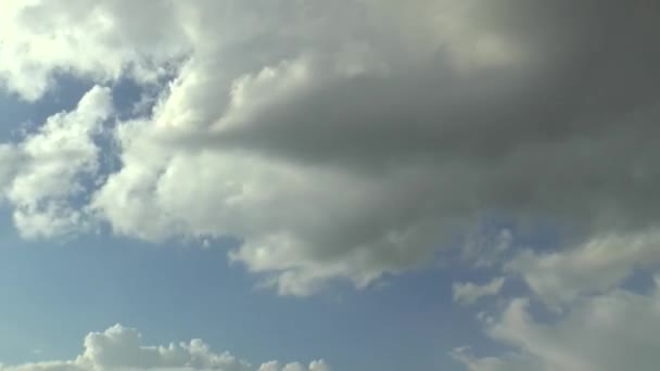 Хмари Блакитне Небо Гроза Протягом Однієї Хвилини Проміжок Часу — стокове відео