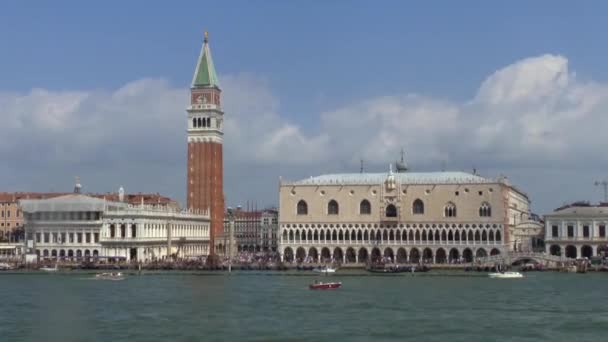 Venedig Stadt Von Einem Boot Aus — Stockvideo