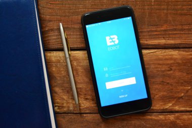 döviz işlemleri ile ilgili mobil uygulama