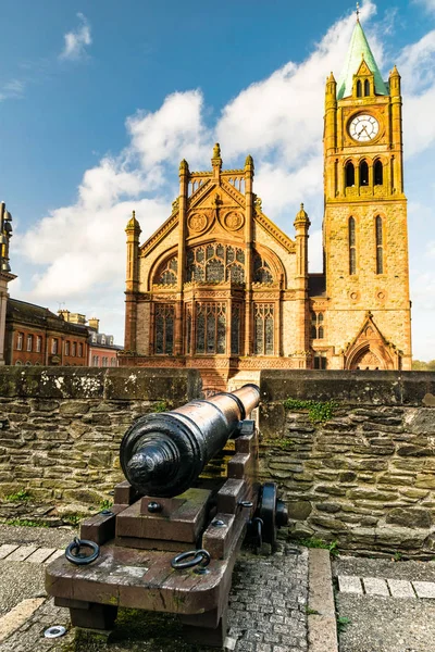 Toto Fotografie Jednoho Derry Starých Děl Městských Hradeb Stojí Guildhall — Stock fotografie