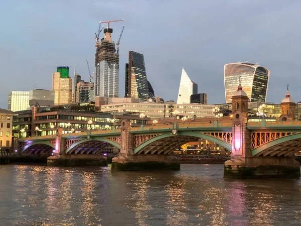 Obrázek Southwark Bridge Londýně Při Západu Slunce — Stock fotografie