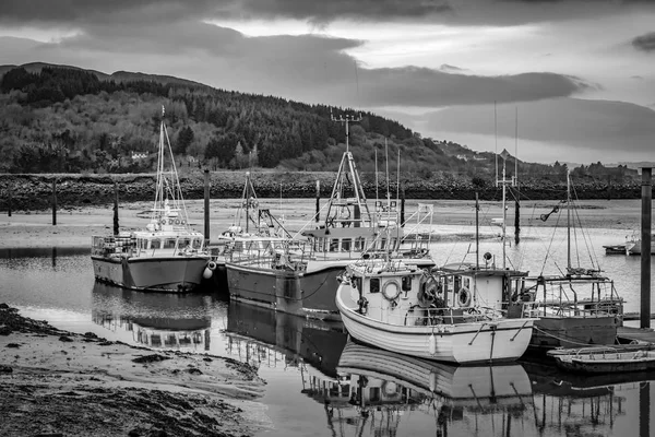 Rybářské Lodě Přístavu Irsku — Stock fotografie