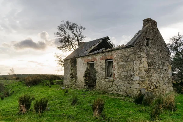 Deralict Irish Stone Cottage — Stock Photo, Image