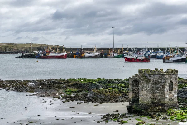 Ardglass oude badhuis en haven — Stockfoto