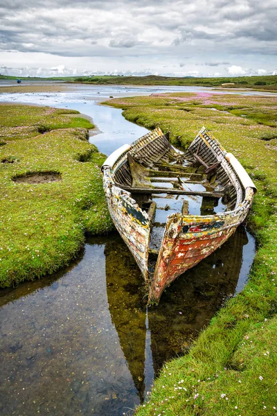 Egy törött hajó — Stock Fotó