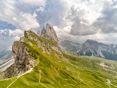 Seceda'nın Çim Eğimleri