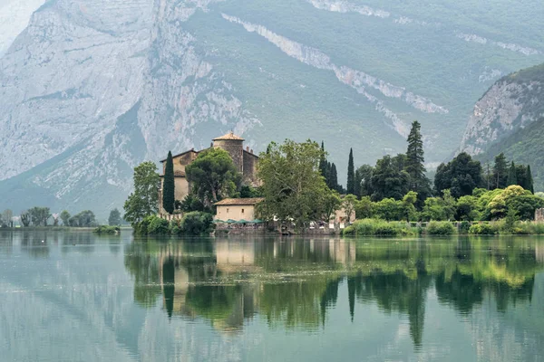 Hrad Toblino a jezero — Stock fotografie