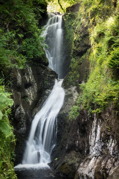 Uma Das Cachoeiras Glenariff Forest Park Irlanda Norte — Fotografia de Stock