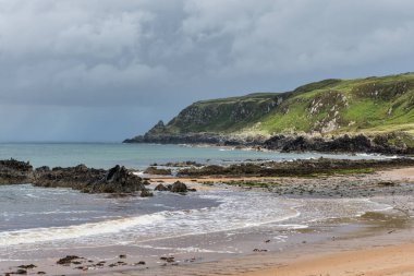 İrlanda 'da Tremone Körfezi ve Sahili
