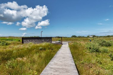 Derrigimlagh, Ireland- 20 Haziran 2020: Derrigimlagh Vahşi Atlantik Yolu
