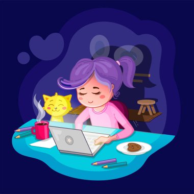 Evde ders çalışıyorum. Online eğitim. Evde kal. Evden gece işi. Dizüstü bilgisayarı ve kedisi olan genç bir kadın koltuğu. Bir kız kahve içiyor ve internette iletişim kuruyor. Kedisi onun yanında..