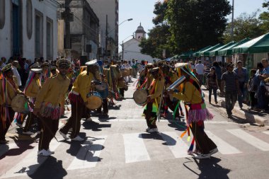 Conselheiro lafaiete state Minas Gerais Brazil Temmuz 08 2018 dini festival dansçıları geleneksel Brezilya dans festivali congado.