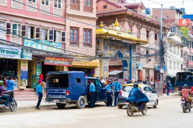 Katmandu, Nepal - 15 Temmuz 2018: Dünyanın her yerinden Budistler için giriş kapısı Boudhanath (Boudha) Stupa, UNESCO miras ve Hac ve ibadet önemli bir yer üzerinden görünüm.