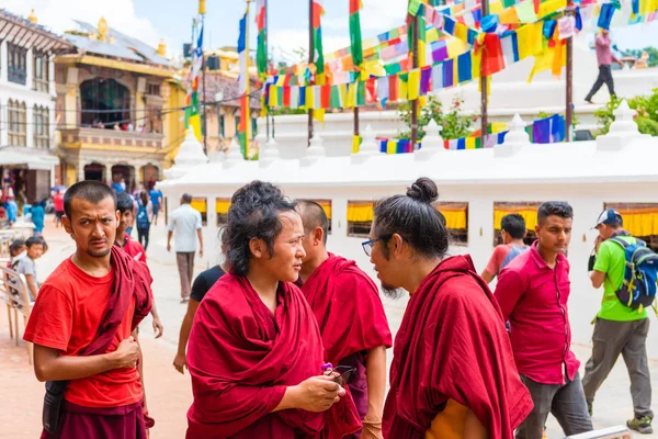 Kathmandu Nepal Juli 2018 Boeddhistische Monniken Boudha Bouddhanath Stupa Een — Stockfoto