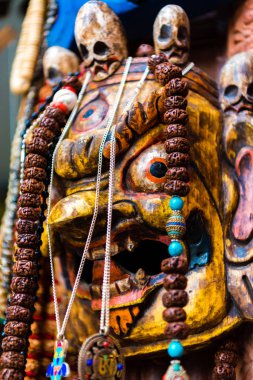 Maymun Tapınağı Swayambhunath Stupa karmaşık Katmandu, Nepal - 15 Temmuz 2018: Hediyelik eşya, UNESCO miras ve önemli bir hac yeri ve Budistler için tüm dünyada ibadet